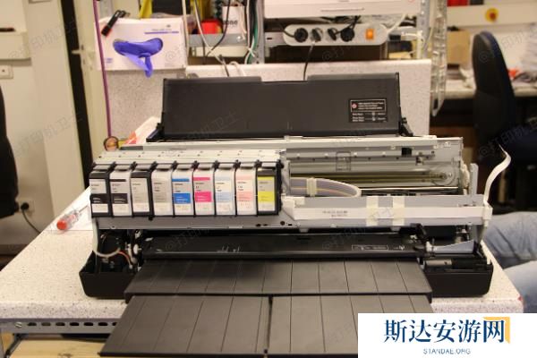 清理打印机内部 清理打印机内部