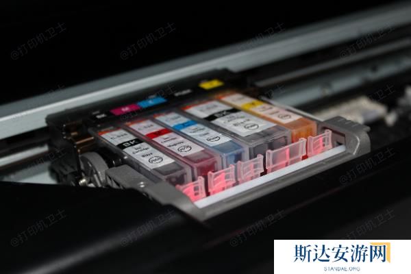 检查并重新安装墨盒 检查并重新安装墨盒